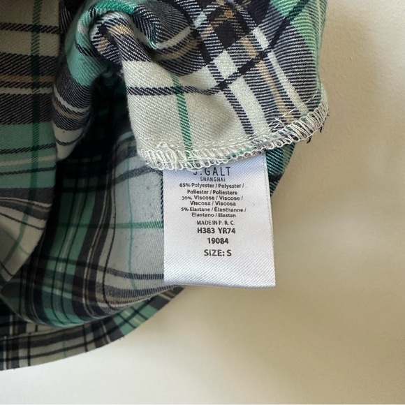 Brandy Melville Emerson Plaid Skirt - Picture 4 of 9